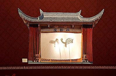 《Dolmen》科隆故事预告片 探索外星球对抗怪物